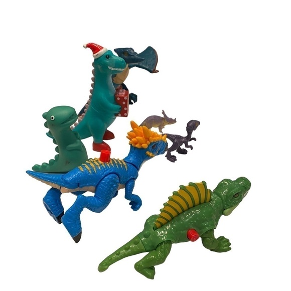 Lot of Seven Random Toy Dinosaurs - Picture 5 of 13